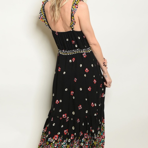 5⭐️BOHO BLACK FLORAL MAXI- Dress - Picture 3 of 3